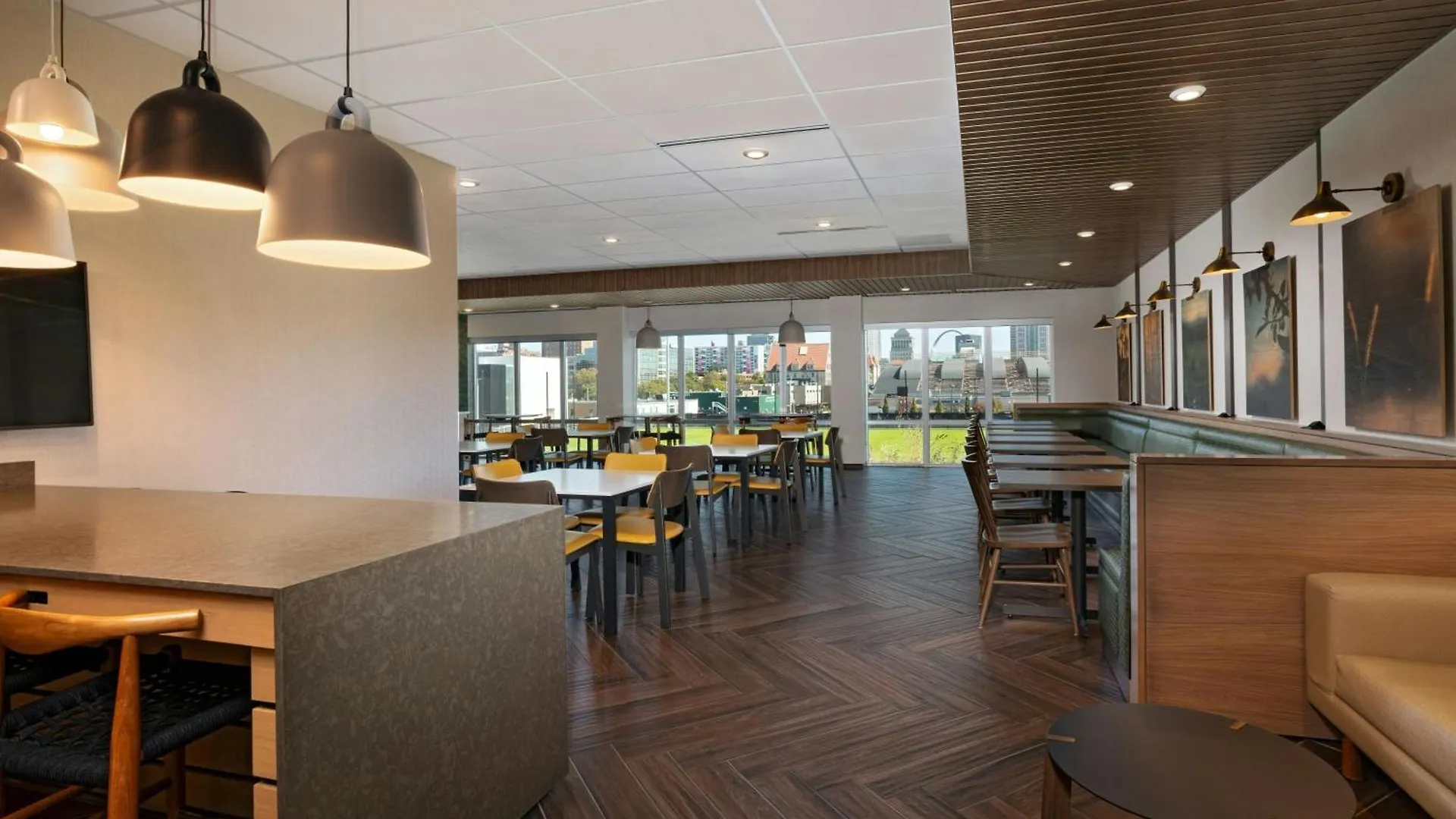 Hotel Fairfield Inn And Suites By Marriott St Louis Downtown Saint Louis